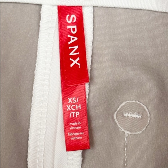 NWT Spanx Silver Linings Kick Flare Pant White Pull On Stretch Cropped XSP - Picture 9 of 11